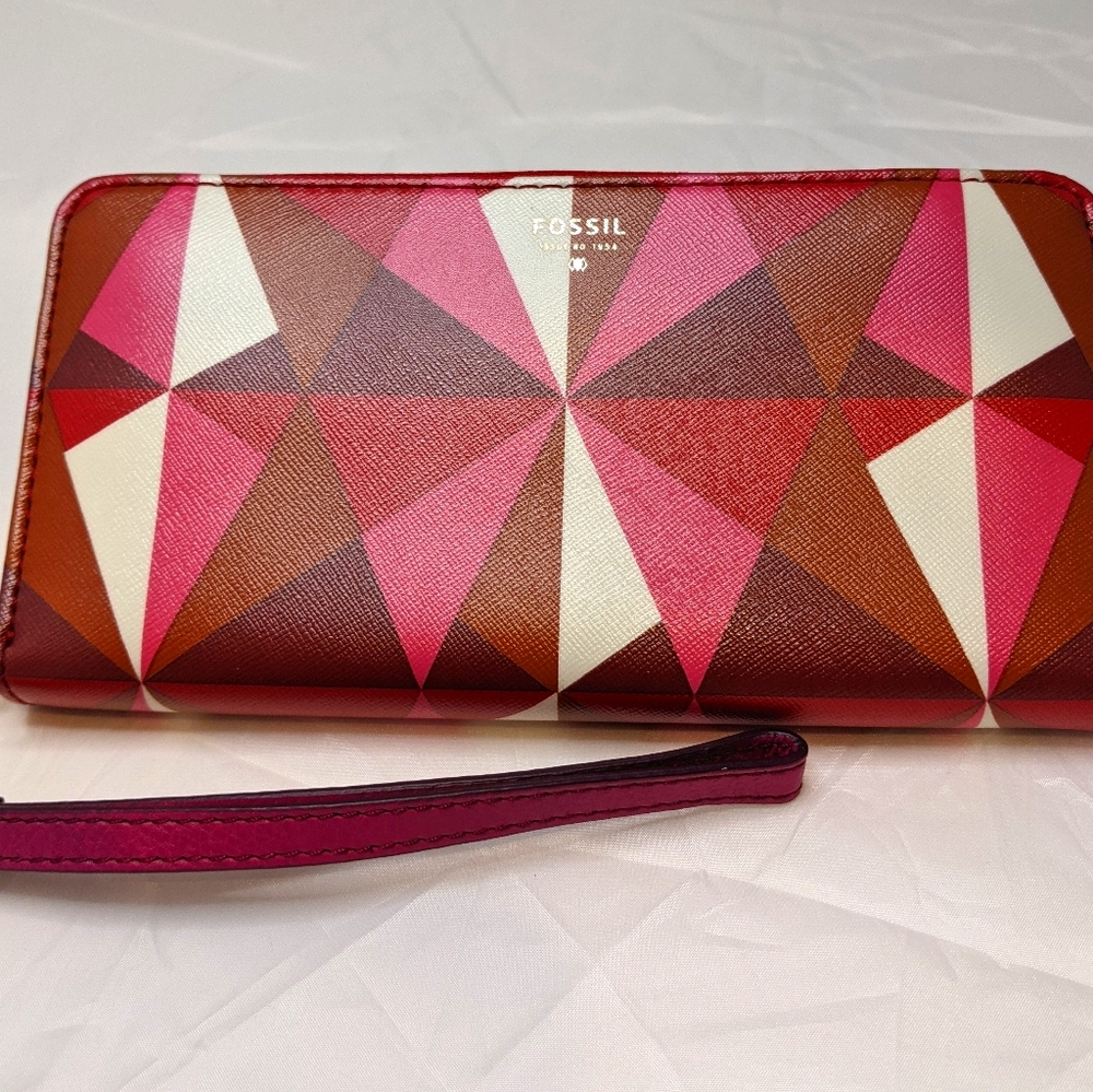 Fossil wallet - like new condition